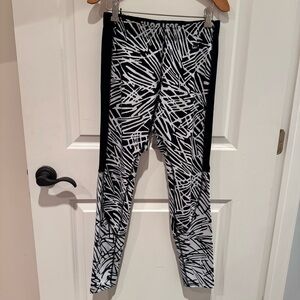 Nike Black and White Patterned Leggings